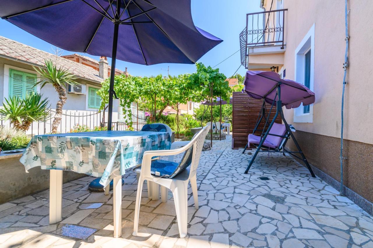מאלי לוסיניי Apartmani Loreta מראה חיצוני תמונה