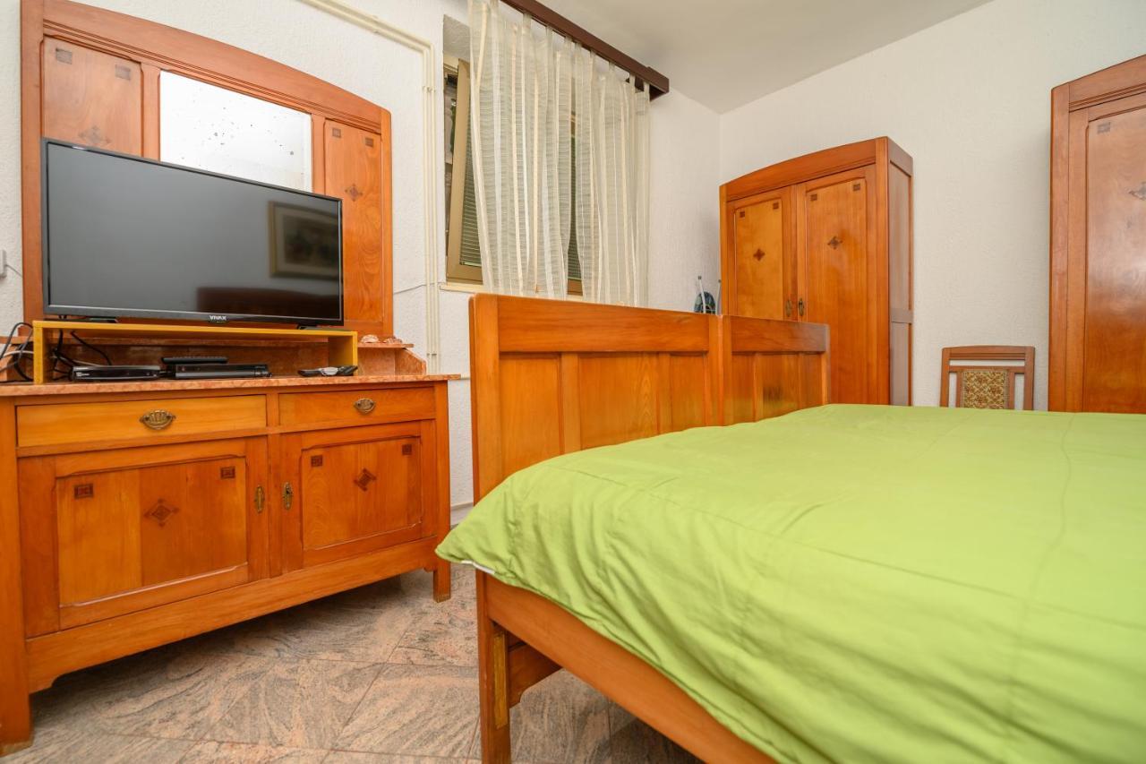 מאלי לוסיניי Apartmani Loreta מראה חיצוני תמונה