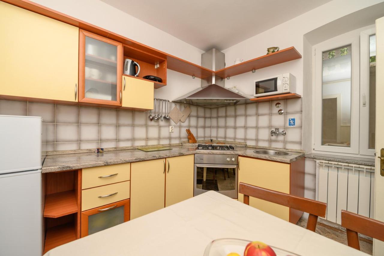 מאלי לוסיניי Apartmani Loreta מראה חיצוני תמונה