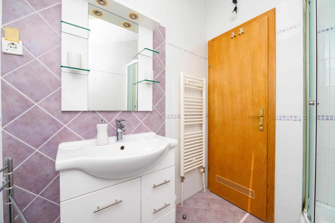 מאלי לוסיניי Apartmani Loreta מראה חיצוני תמונה
