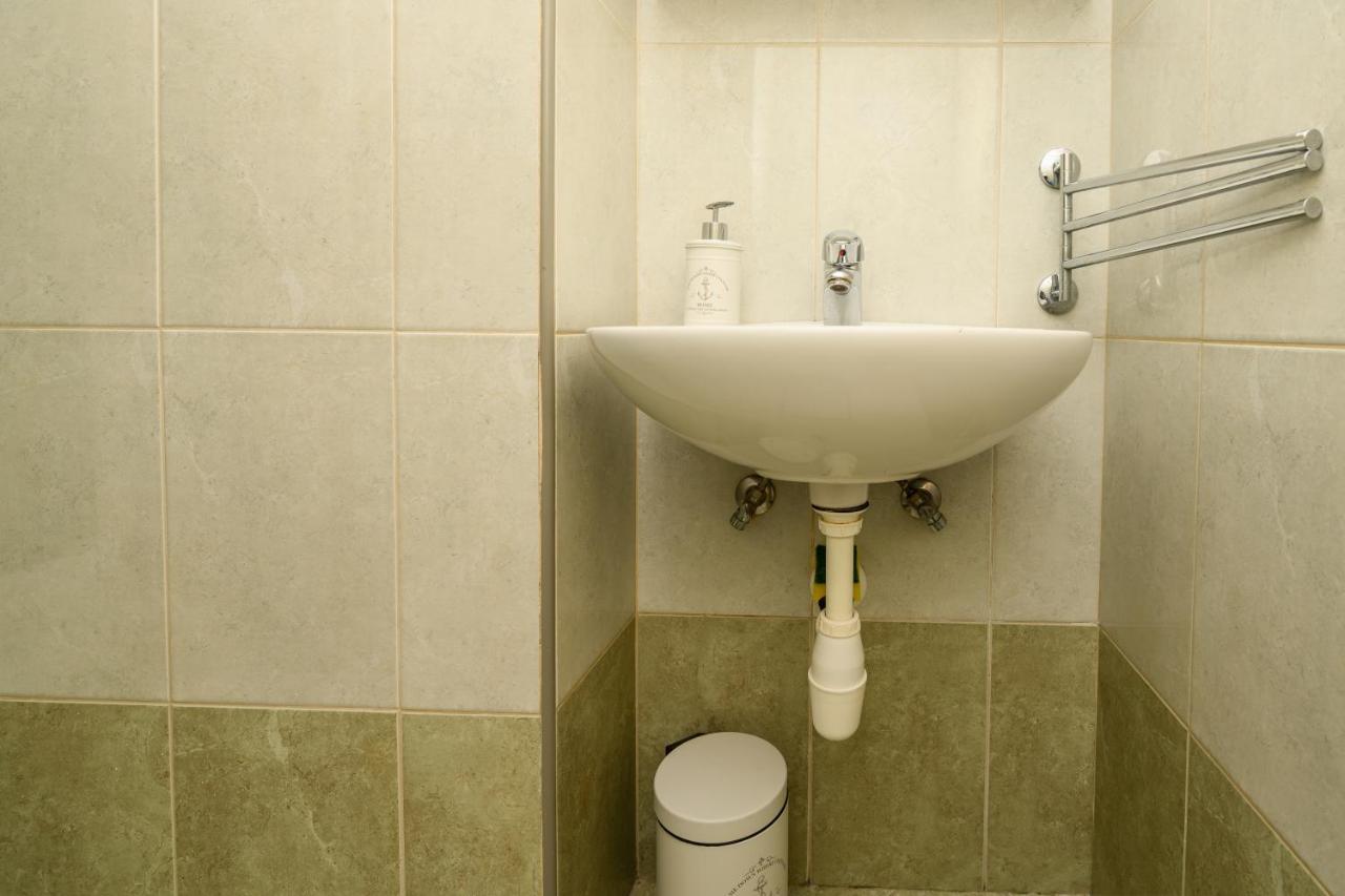 מאלי לוסיניי Apartmani Loreta מראה חיצוני תמונה