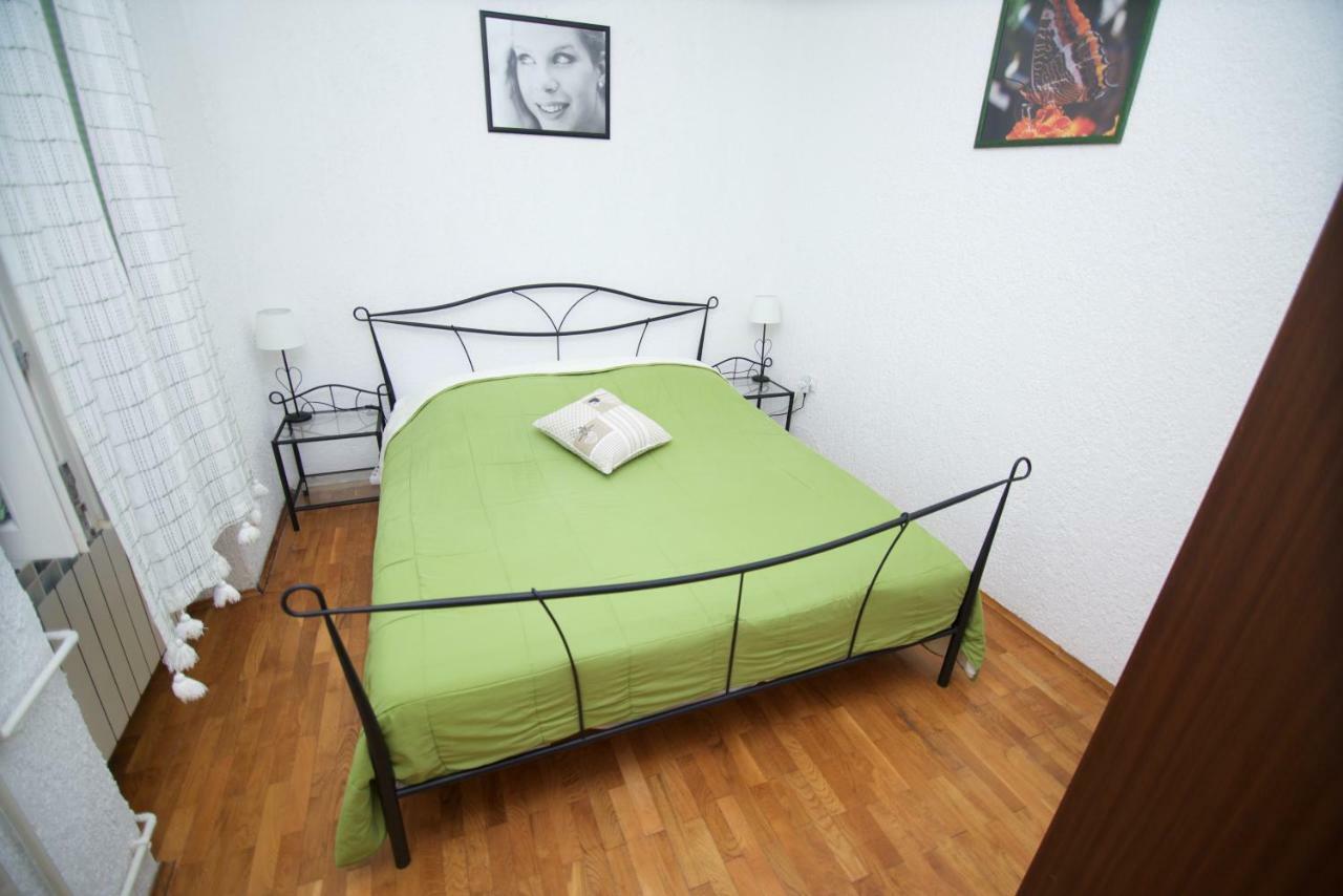 מאלי לוסיניי Apartmani Loreta מראה חיצוני תמונה