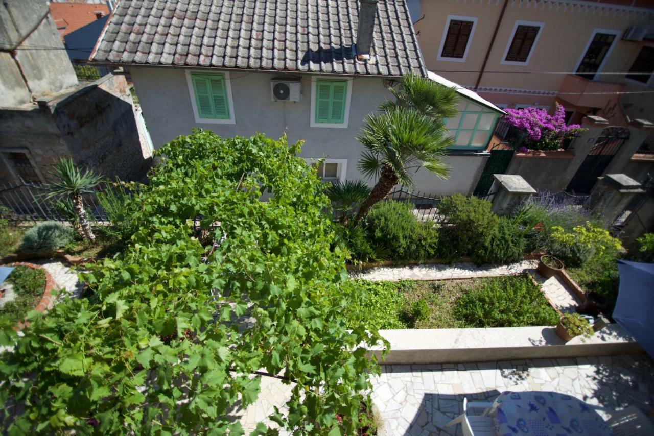 מאלי לוסיניי Apartmani Loreta מראה חיצוני תמונה